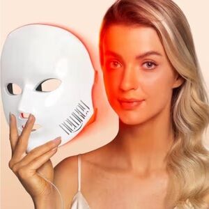 LED Light Therapy Face Mask - White